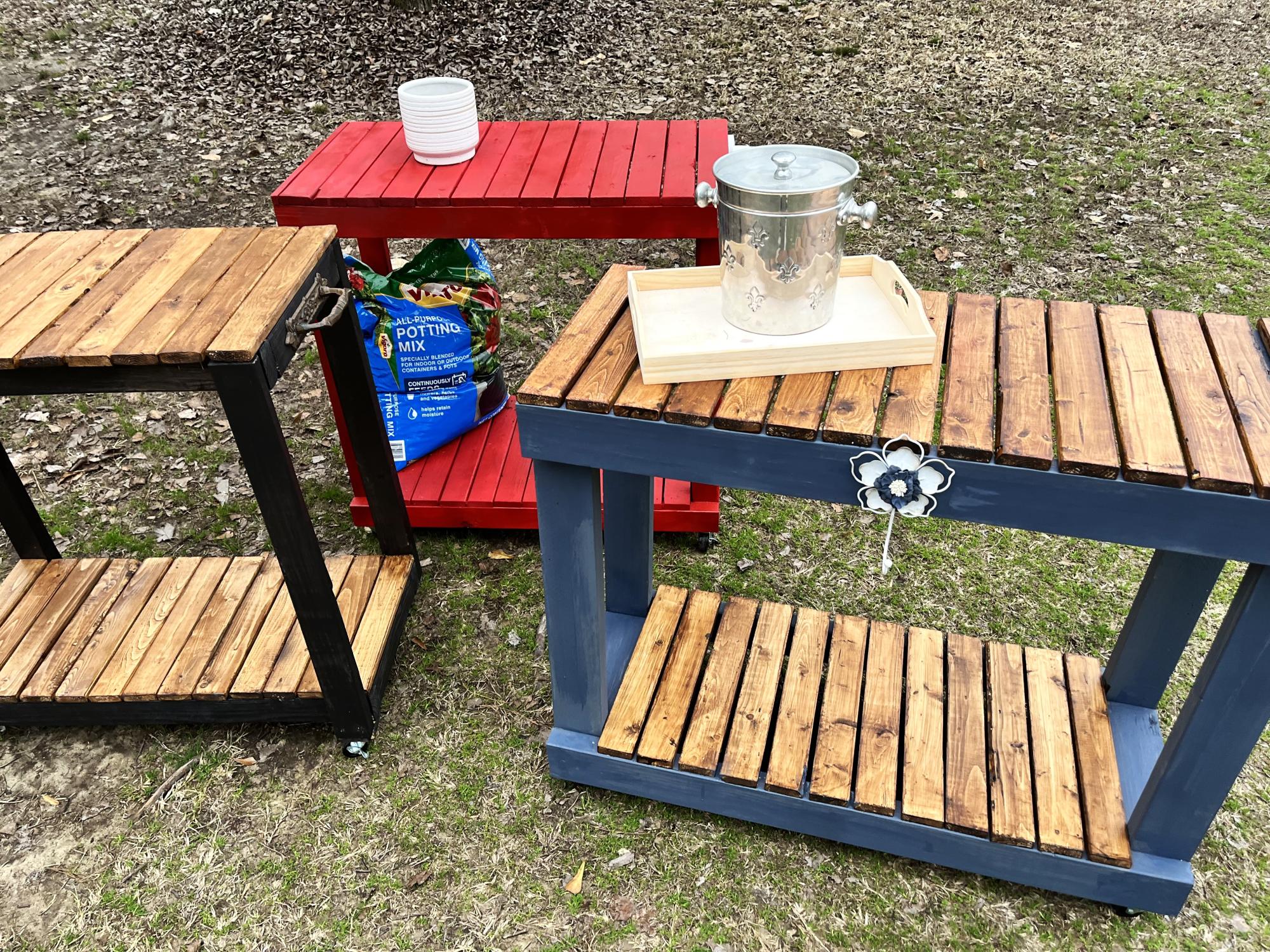 Rolling on sale bar table